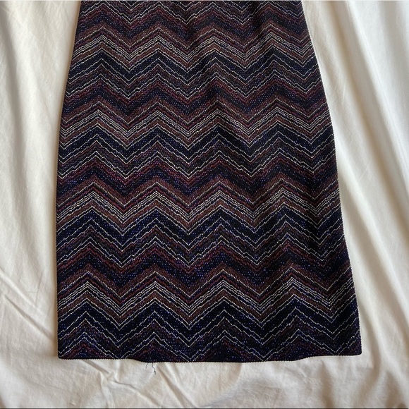 Silk Pattern Dress - Picture 5 of 6